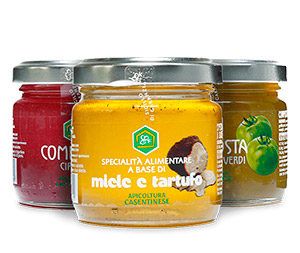 3 glas med Apicoltura Casentinese honninger, med rød tomat, grøn somat og trøffel, fra Italien.